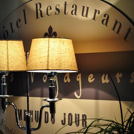 Hotel Les Voyageurs เลส์ซาบล์-โดล็อนน์ ภายนอก รูปภาพ