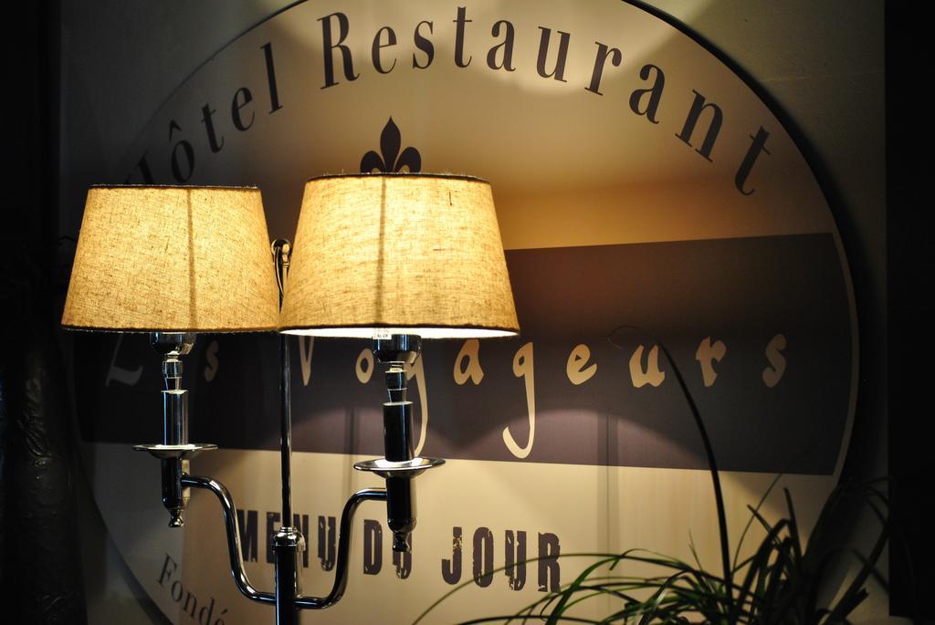 Hotel Les Voyageurs เลส์ซาบล์-โดล็อนน์ ภายนอก รูปภาพ